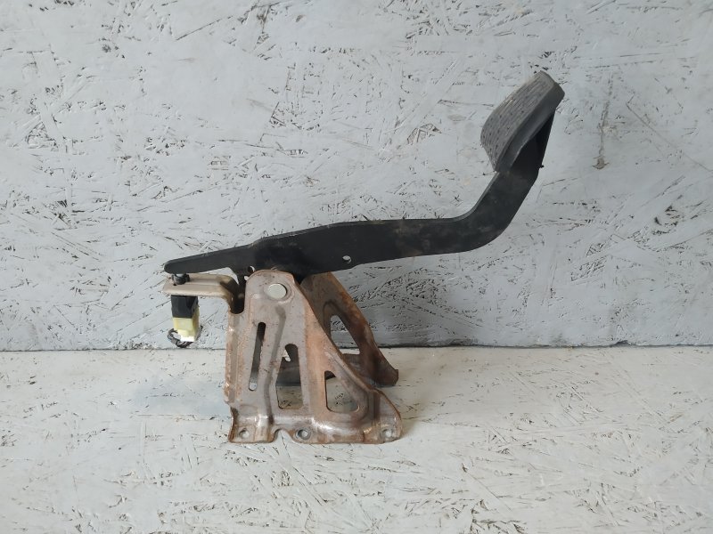 педаль тормоза, 860 рублей, Санкт-Петербург