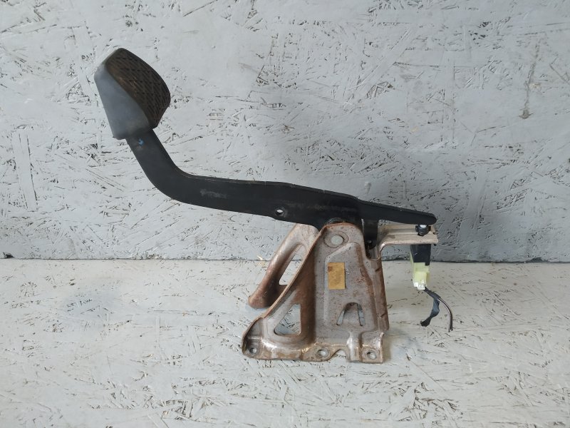 педаль тормоза, 860 рублей, Санкт-Петербург