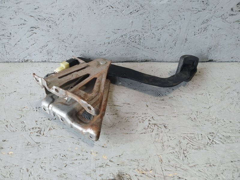 педаль тормоза, 860 рублей, Санкт-Петербург