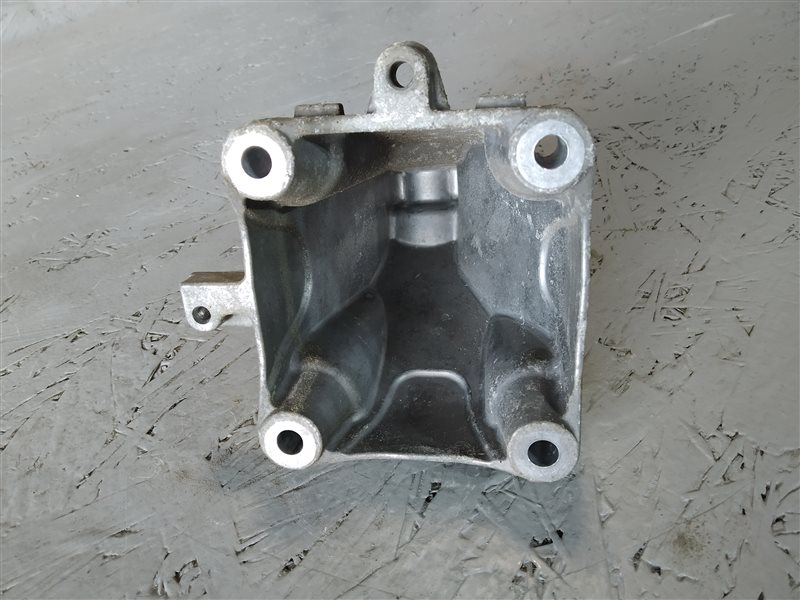 кронштейн двигателя, 1010 рублей, Санкт-Петербург