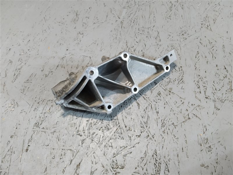 кронштейн двигателя, 1045 рублей, Санкт-Петербург