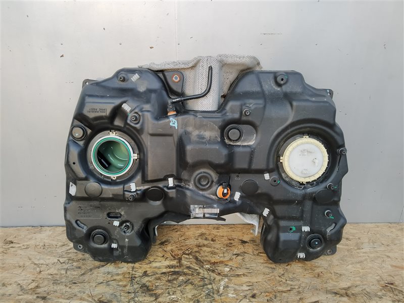 бак топливный, 2025 рублей, Санкт-Петербург