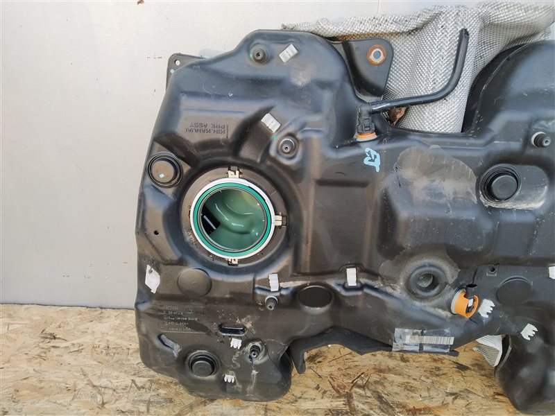 бак топливный, 2025 рублей, Санкт-Петербург