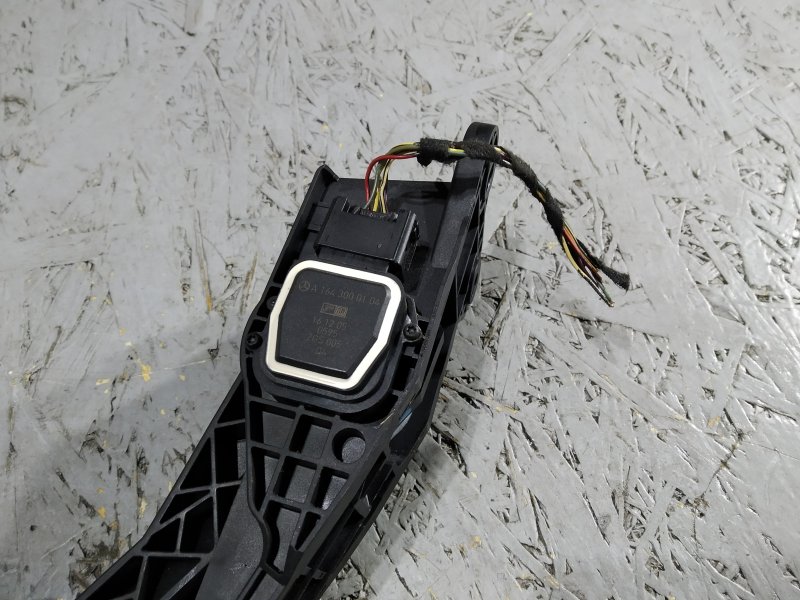 педаль газа, 835 рублей, Санкт-Петербург