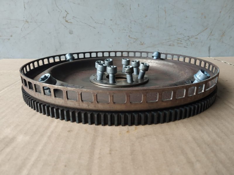 маховик, 1350 рублей, Санкт-Петербург