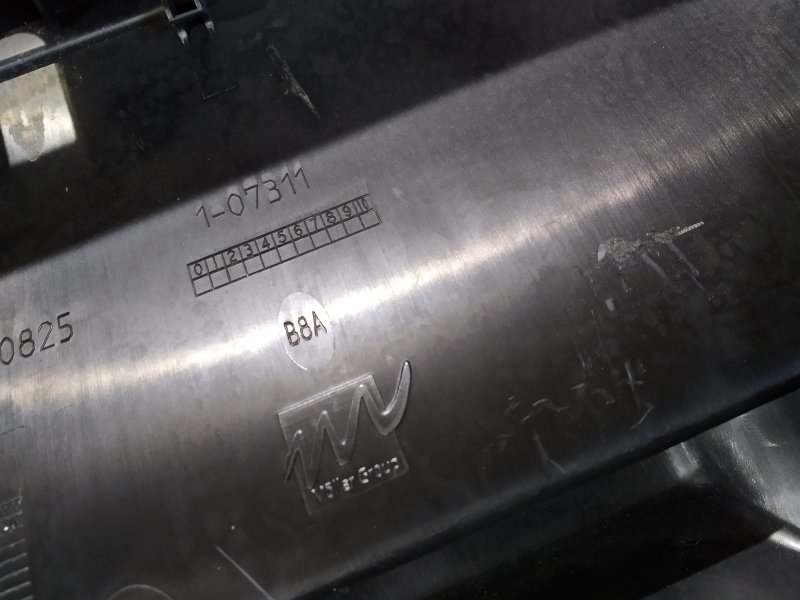 накладка багажника, 1050 рублей, Санкт-Петербург