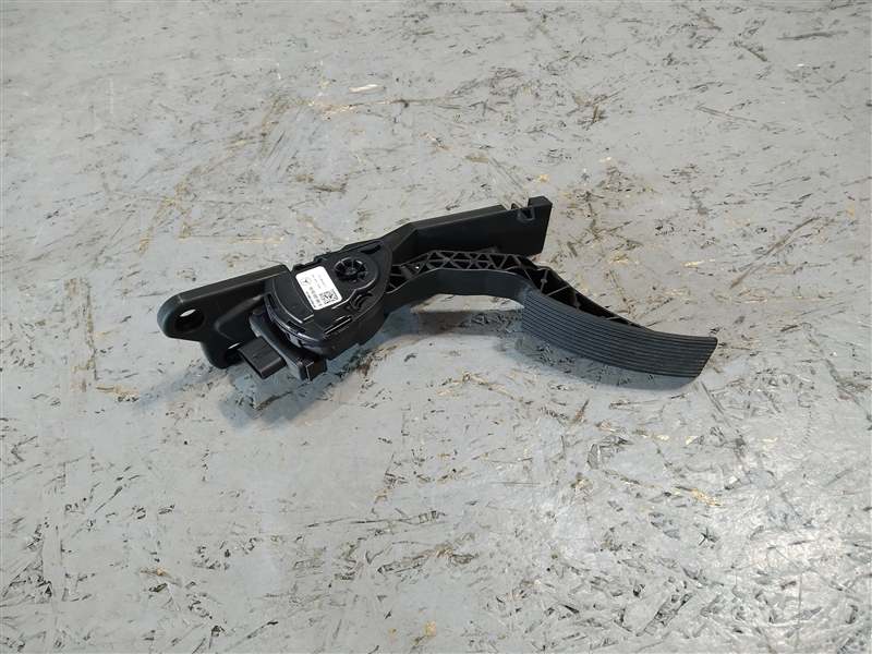 педаль газа, 1640 рублей, Санкт-Петербург