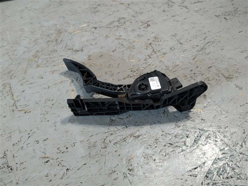 педаль газа, 1640 рублей, Санкт-Петербург