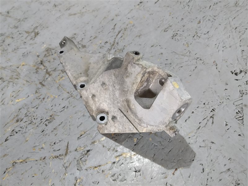 кронштейн двигателя, 1235 рублей, Санкт-Петербург