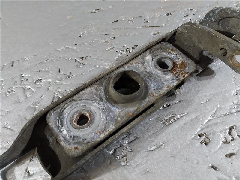 замок капота, 560 рублей, Санкт-Петербург