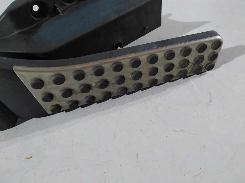 педаль газа, 1450 рублей, Санкт-Петербург