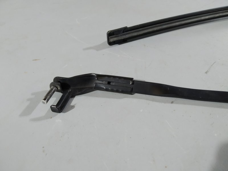 поводок стеклоочистителя, 2380 рублей, Санкт-Петербург