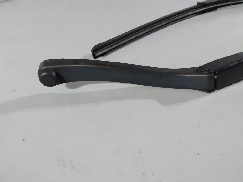 поводок стеклоочистителя, 1140 рублей, Санкт-Петербург