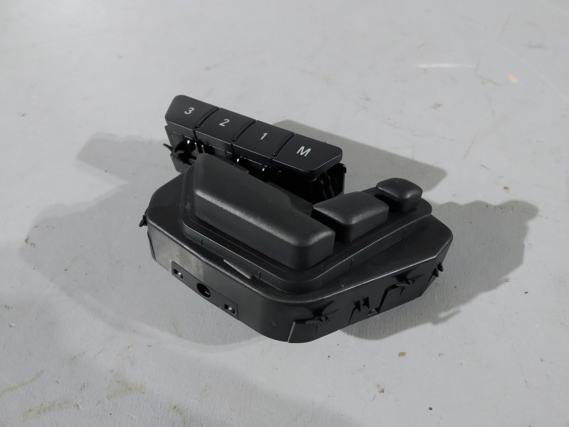 кнопки управления сиденьем, 1735 рублей, Санкт-Петербург