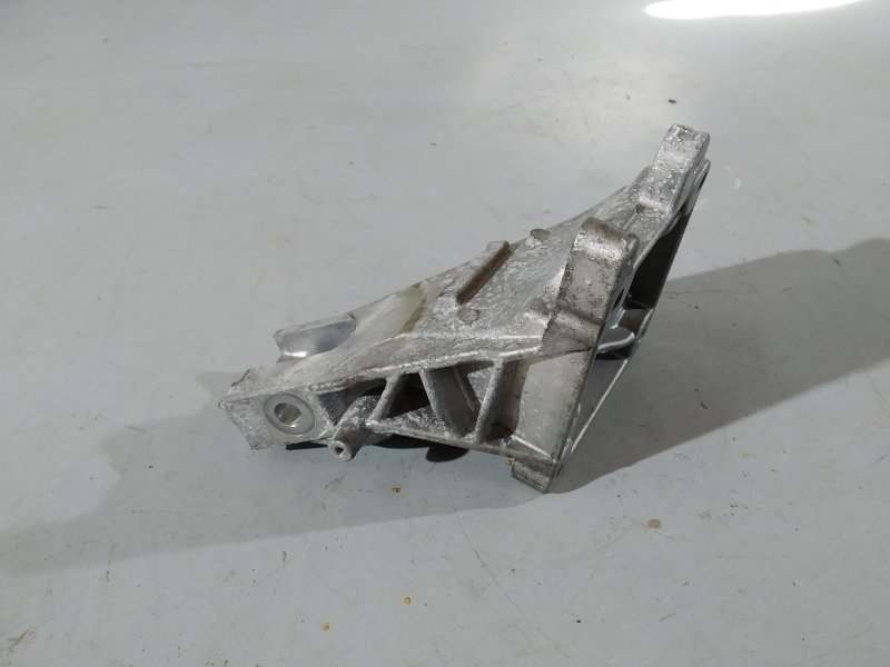 кронштейн двигателя, 2965 рублей, Санкт-Петербург