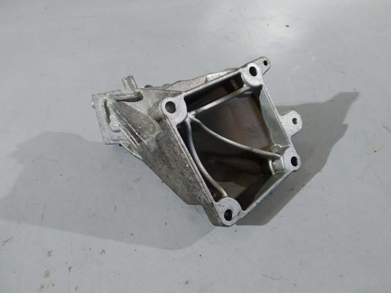 кронштейн двигателя, 2965 рублей, Санкт-Петербург