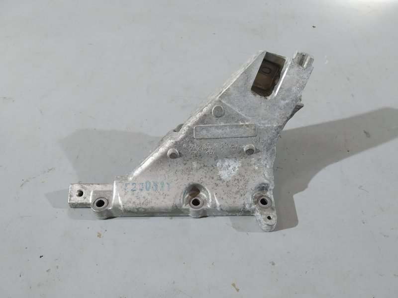 кронштейн двигателя, 2965 рублей, Санкт-Петербург