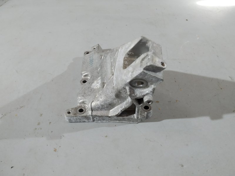 кронштейн двигателя, 2965 рублей, Санкт-Петербург