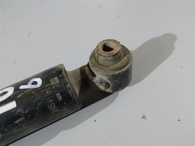 амортизатор, 2470 рублей, Санкт-Петербург