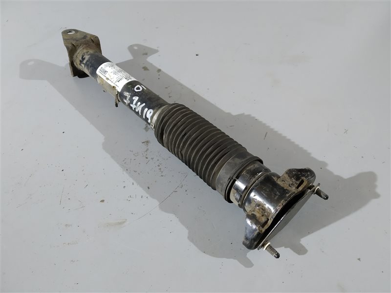 амортизатор, 4210 рублей, Санкт-Петербург