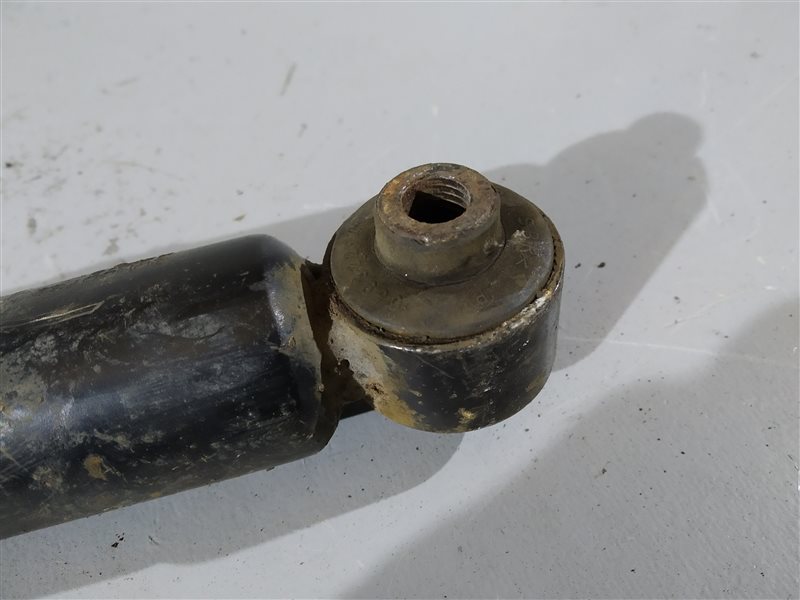 амортизатор, 965 рублей, Санкт-Петербург