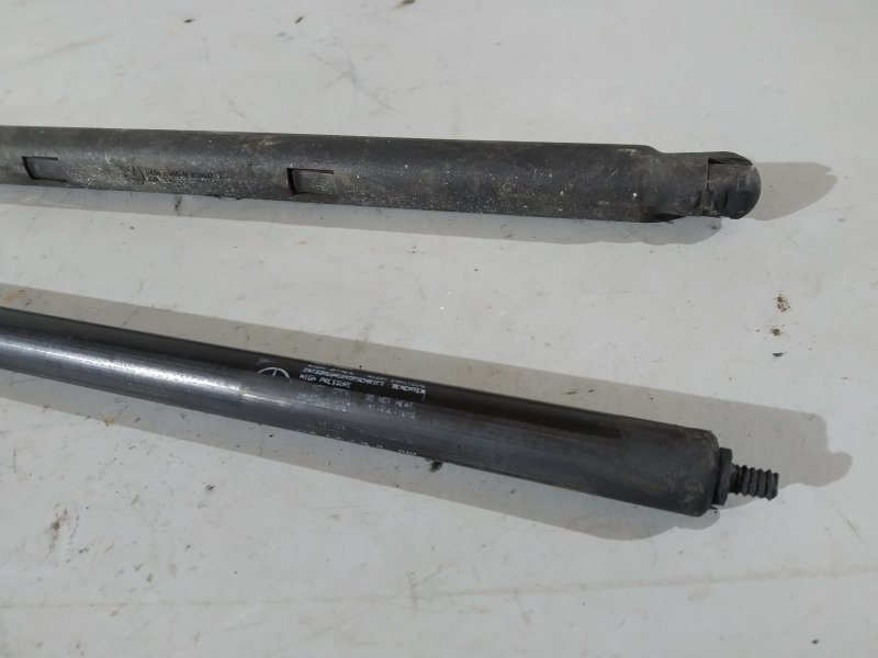 амортизатор капота, 625 рублей, Санкт-Петербург