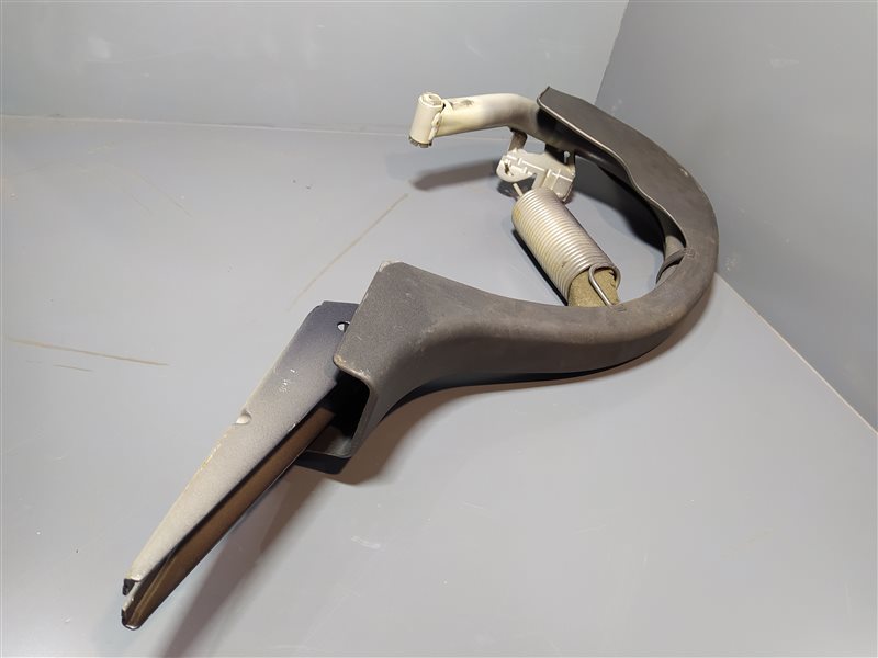 петля багажника, 1050 рублей, Санкт-Петербург