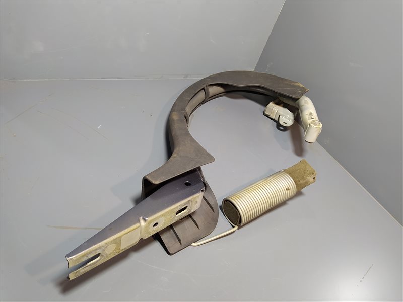 петля багажника, 1050 рублей, Санкт-Петербург