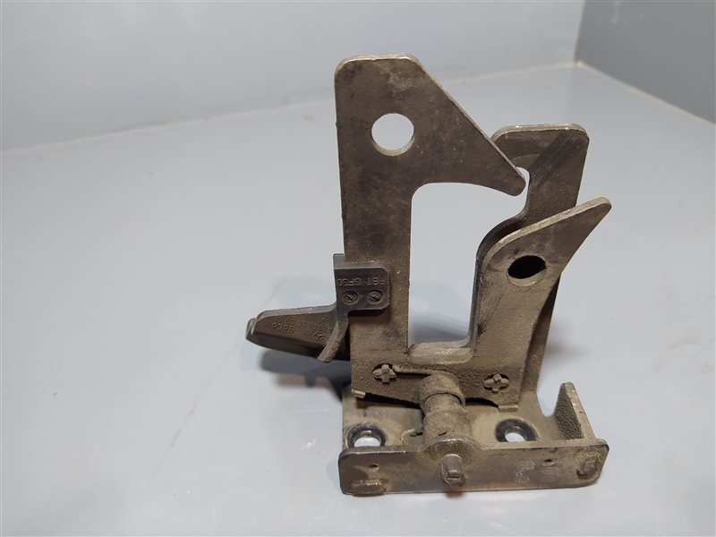 крюк капота, 1310 рублей, Санкт-Петербург