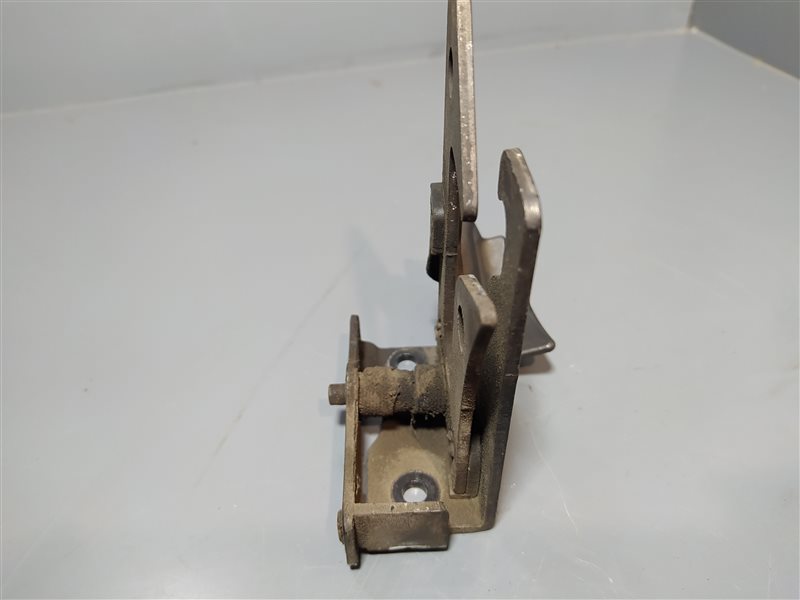 крюк капота, 1310 рублей, Санкт-Петербург