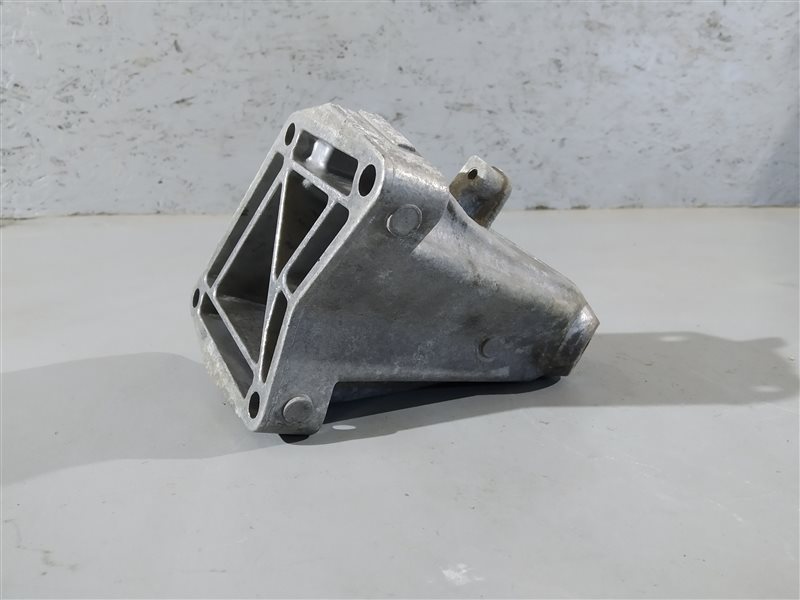 кронштейн двигателя, 3255 рублей, Санкт-Петербург