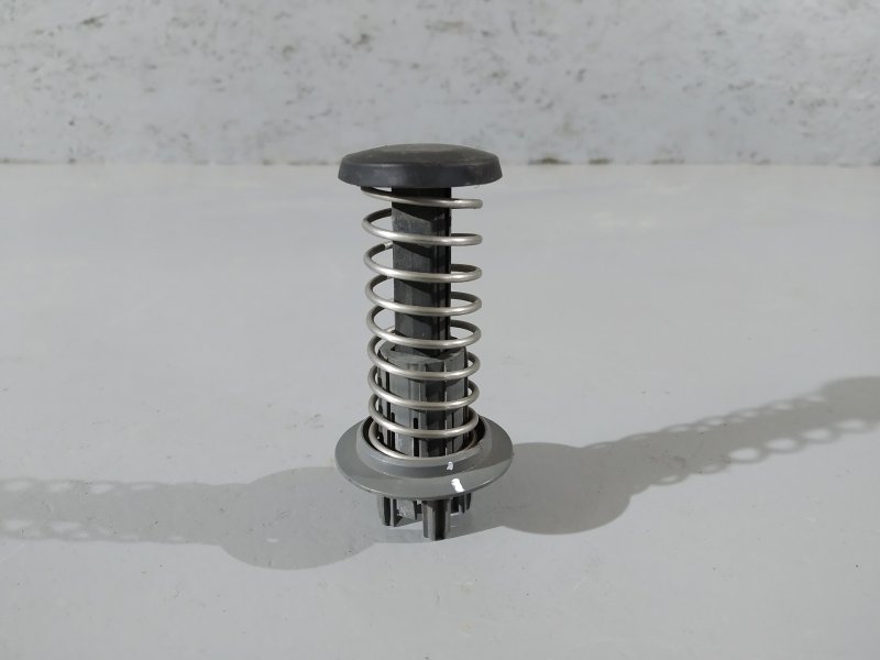 пружина капота, 1820 рублей, Санкт-Петербург