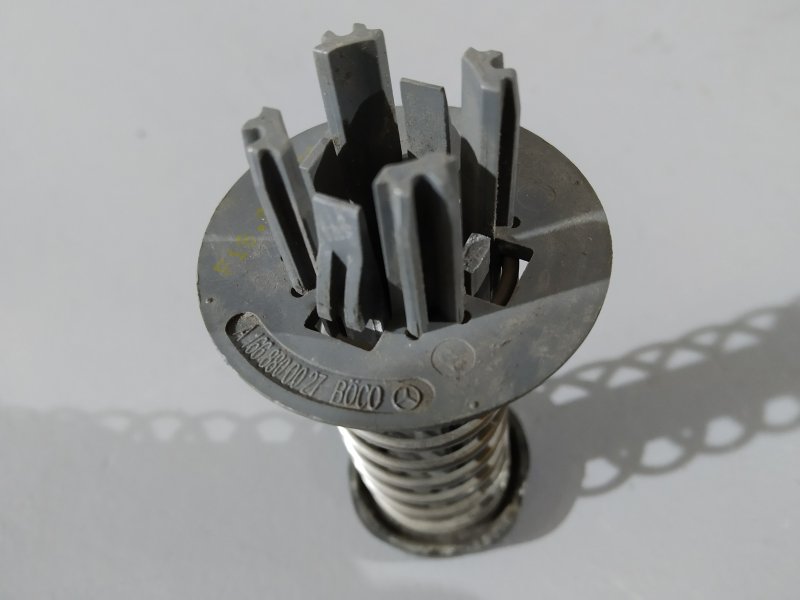 пружина капота, 1820 рублей, Санкт-Петербург