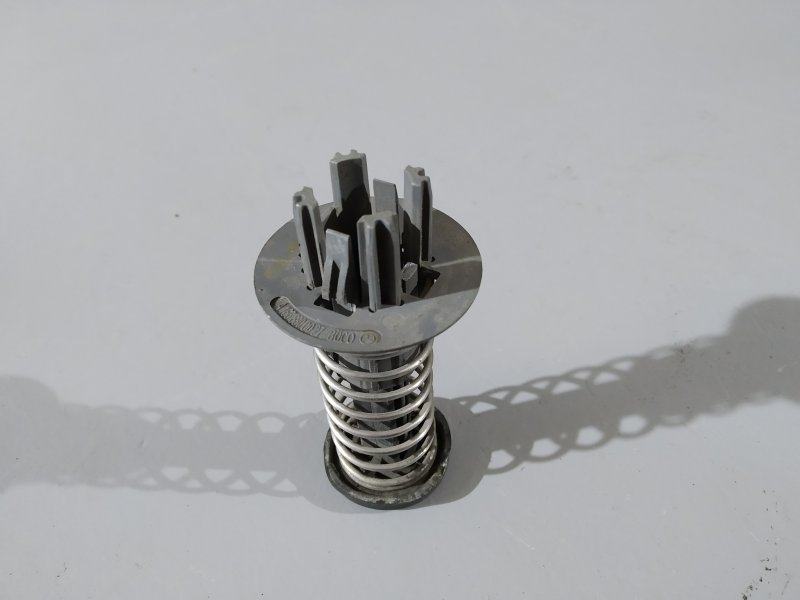 пружина капота, 1820 рублей, Санкт-Петербург