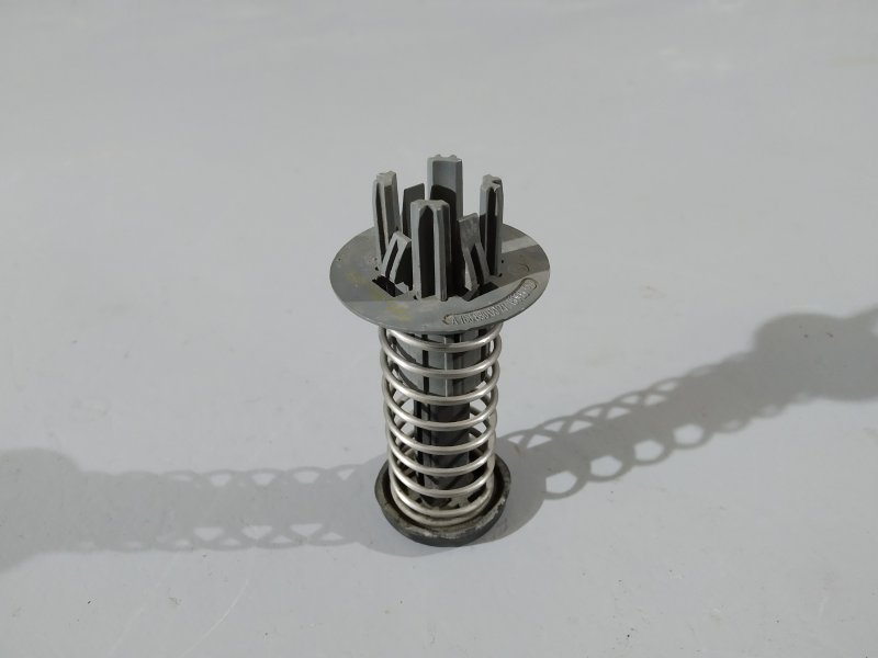 пружина капота, 1820 рублей, Санкт-Петербург