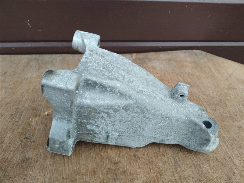 кронштейн двигателя, 2235 рублей, Санкт-Петербург