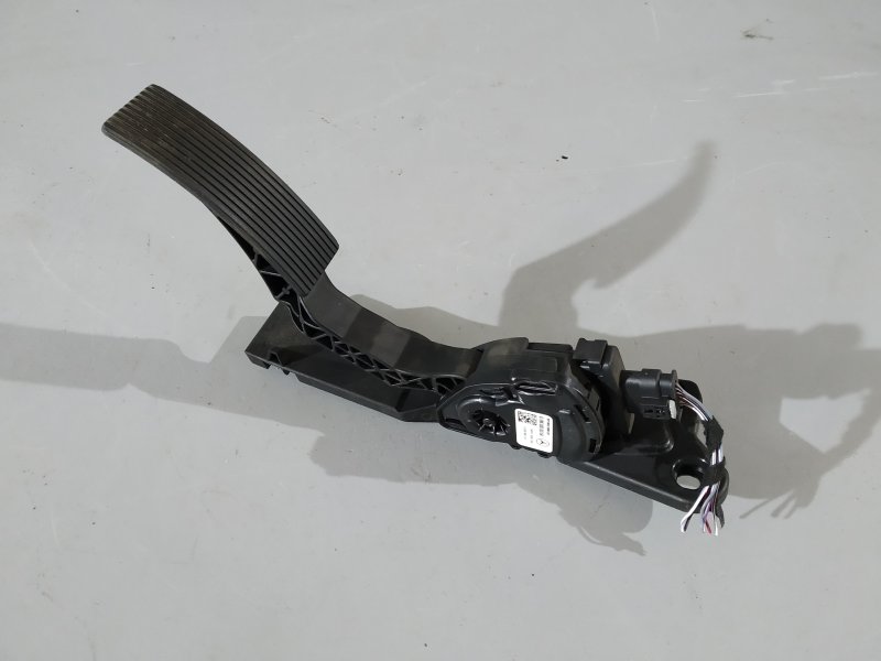 педаль газа, 1810 рублей, Санкт-Петербург