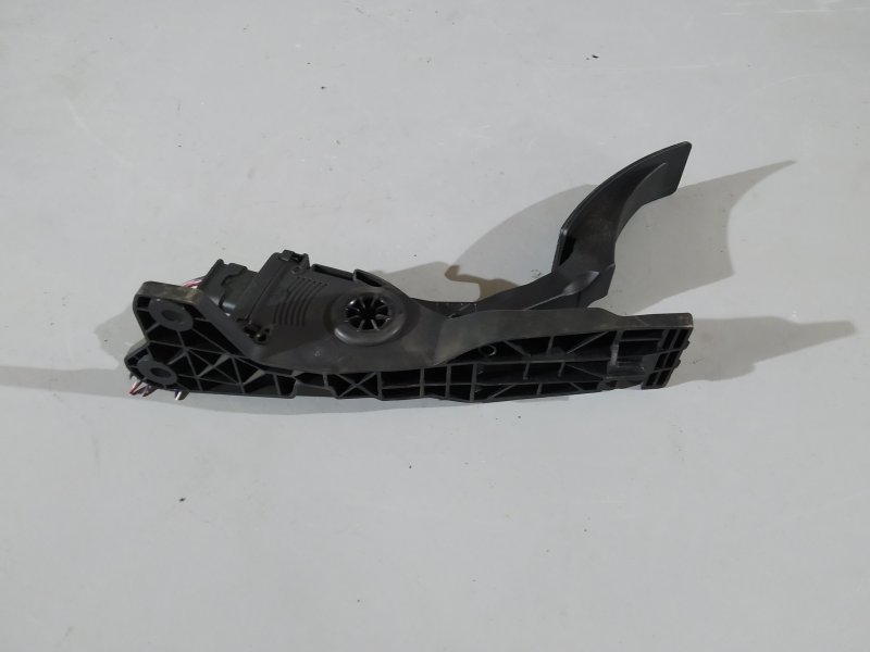 педаль газа, 1810 рублей, Санкт-Петербург