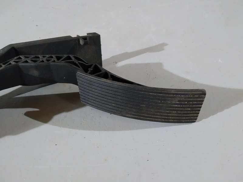 педаль газа, 1810 рублей, Санкт-Петербург