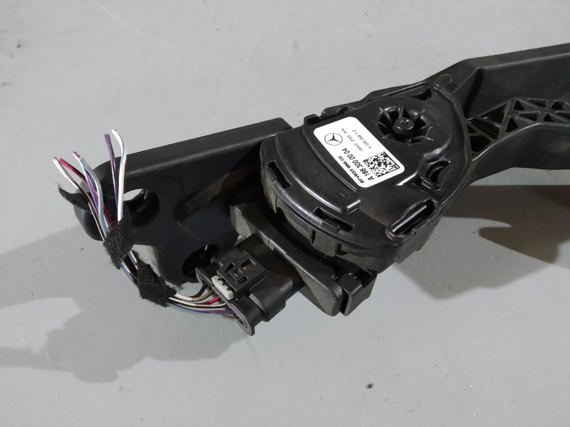 педаль газа, 1810 рублей, Санкт-Петербург