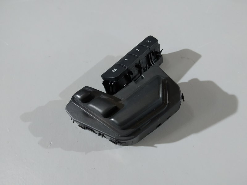 кнопки управления сиденьем, 1875 рублей, Санкт-Петербург