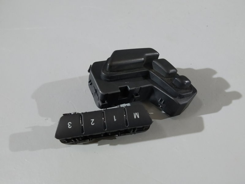 кнопки управления сиденьем, 1875 рублей, Санкт-Петербург