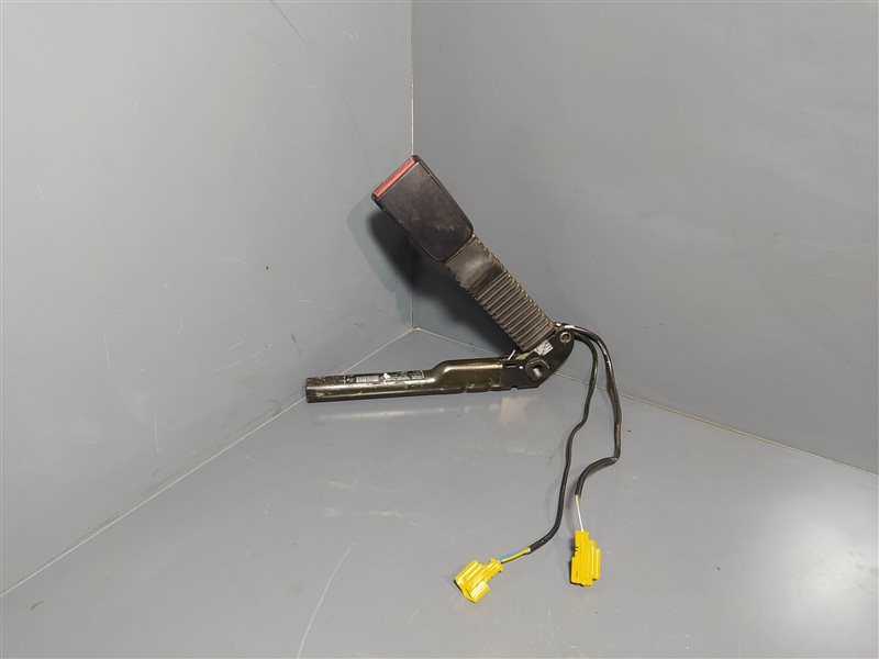 замок ремня безопасности, 2235 рублей, Санкт-Петербург