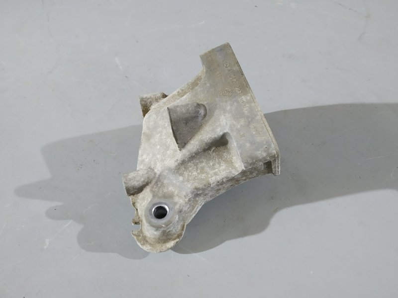 кронштейн двигателя, 1520 рублей, Санкт-Петербург