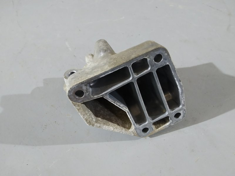 кронштейн двигателя, 1520 рублей, Санкт-Петербург