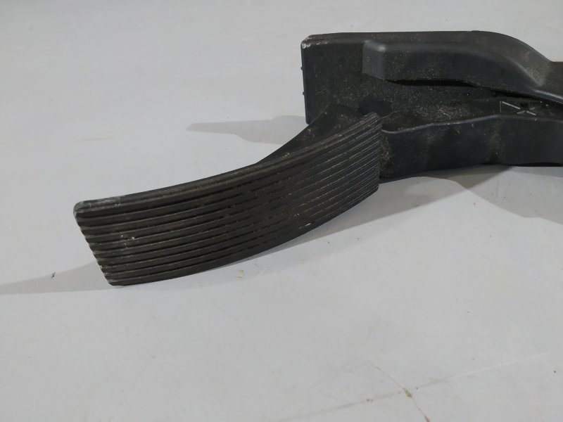 педаль газа, 1725 рублей, Санкт-Петербург