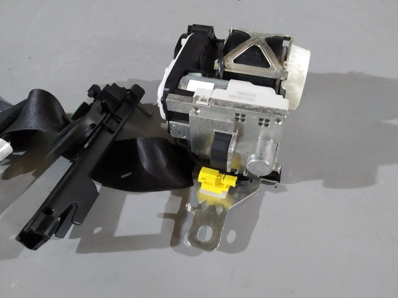 ремень безопасности, 8435 рублей, Санкт-Петербург