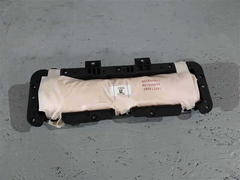 подушка безопасности коленная, 3420 рублей, Санкт-Петербург