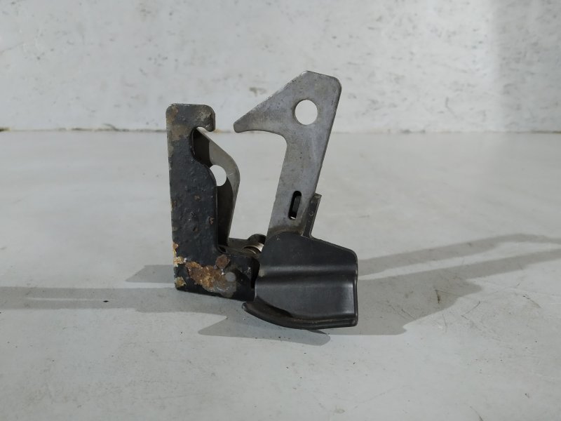 крюк капота, 1045 рублей, Санкт-Петербург