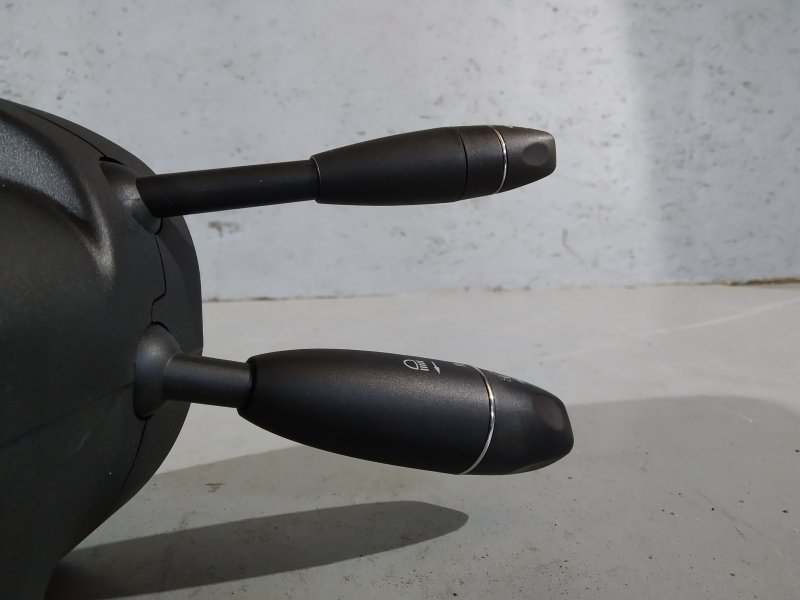 подрулевой переключатель, 6115 рублей, Санкт-Петербург